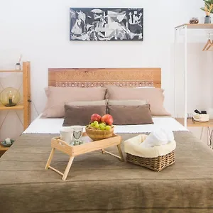 apartamento-picasso.hotelsinnerja.org/